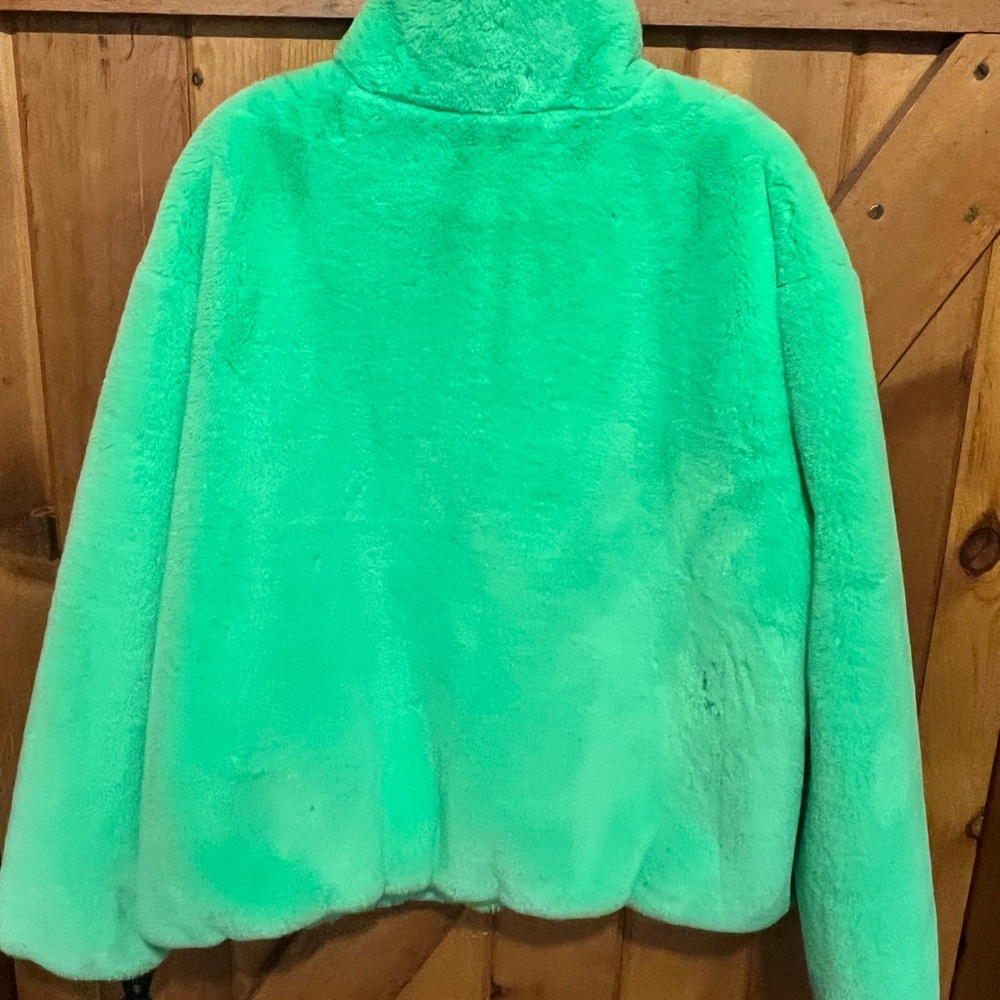Nike Women Faux Fur Jacket 💚 Size M - Picture 4 of 6